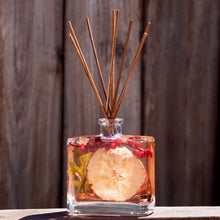 Load image into Gallery viewer, Apple Cider Cinnamon Botanical Reed Diffuser